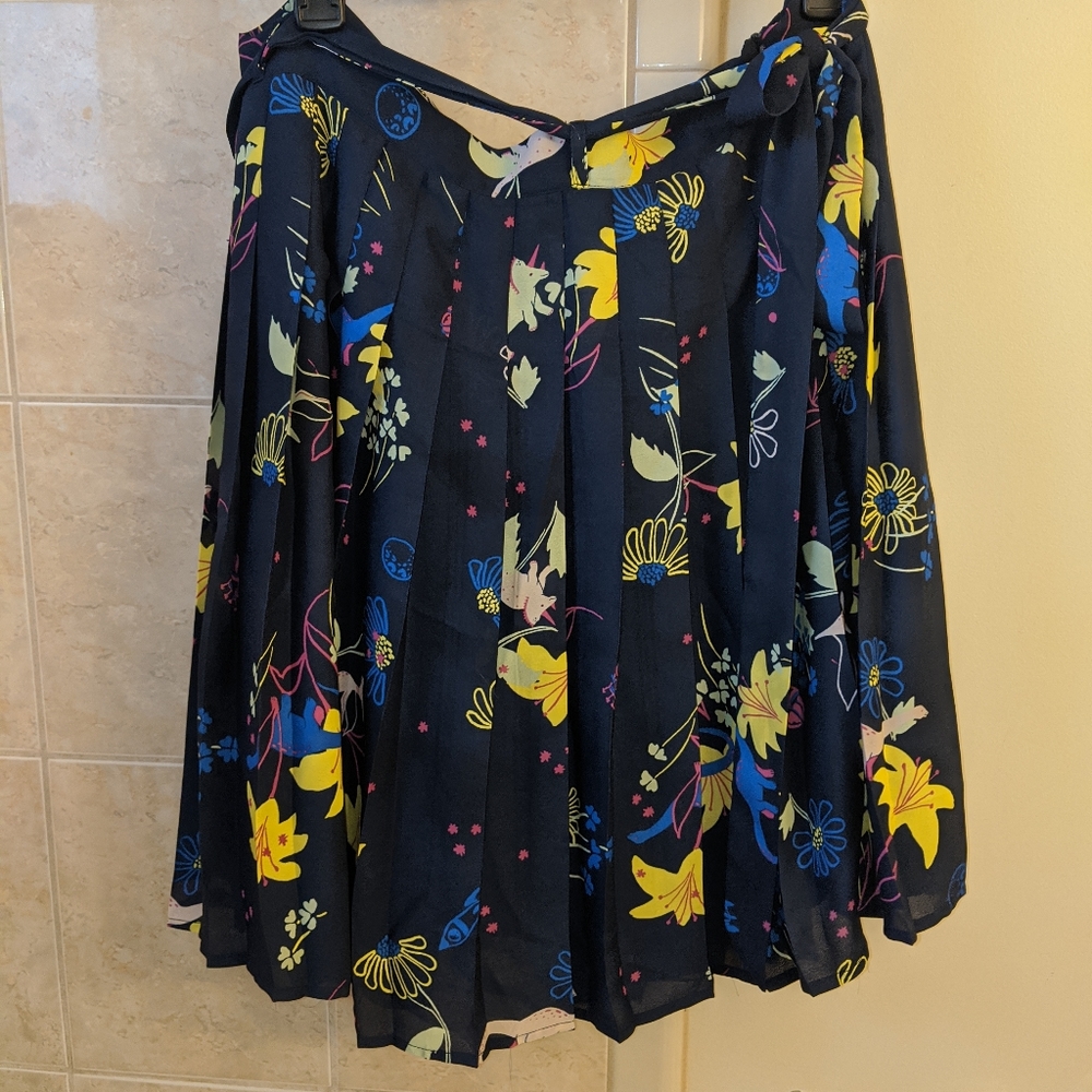 Modcloth dinosaur and flower skirt  size L